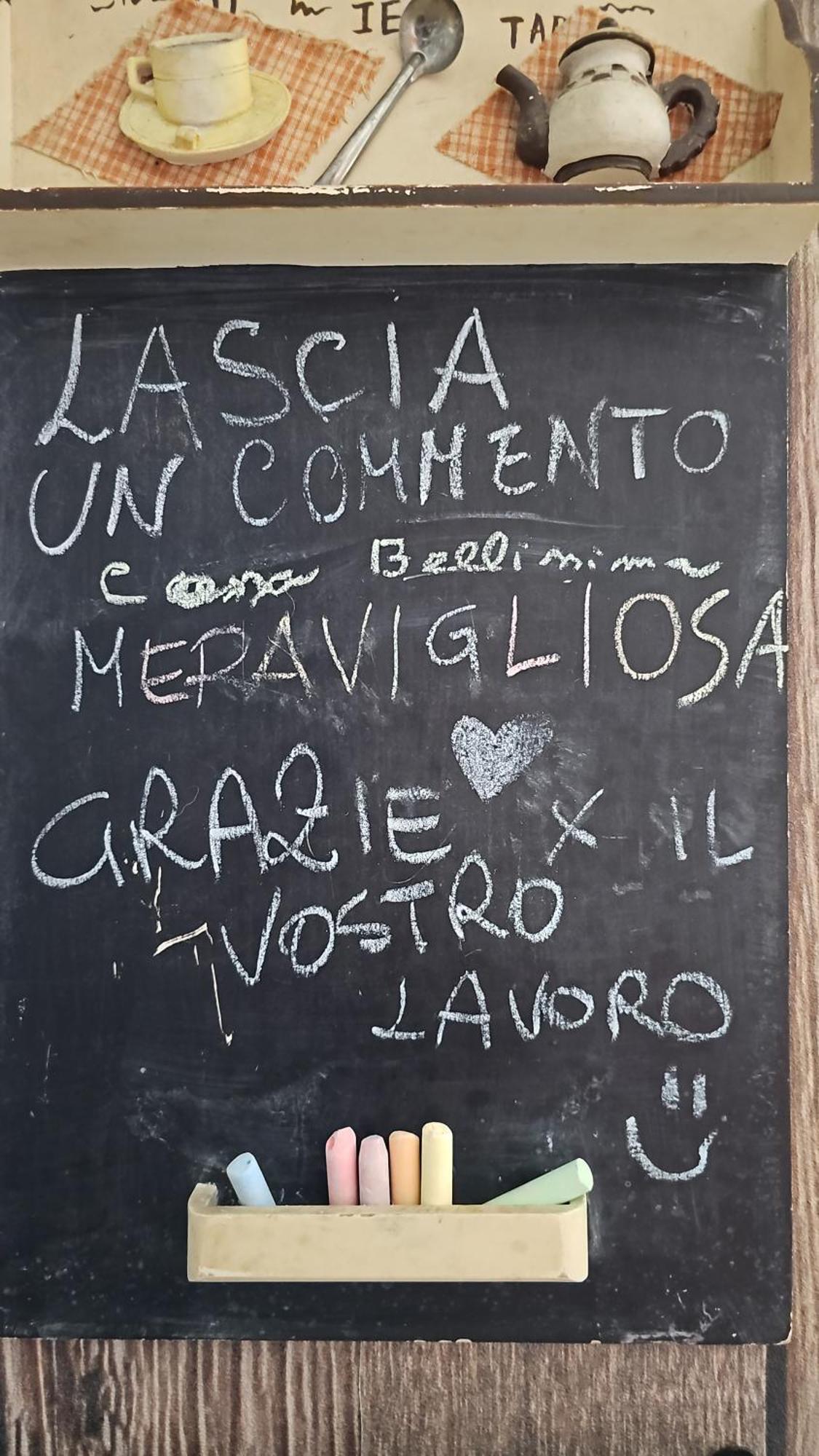Alice Nel Paese Delle Meraviglie Sulbiate Luaran gambar